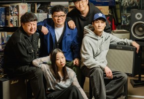 밴드 모티브 대표사진